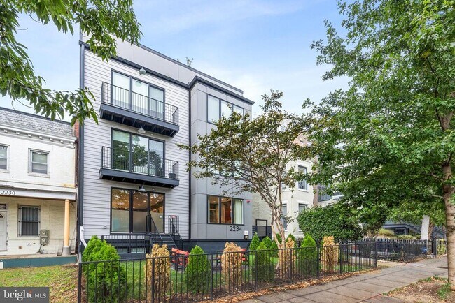 Building Photo - 2234 11th St NW