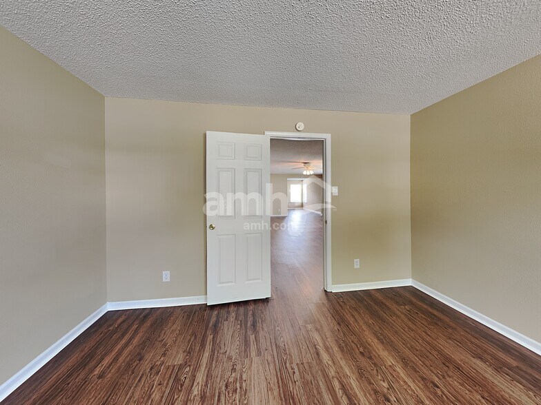 Building Photo - 12211 Doncaster Ct