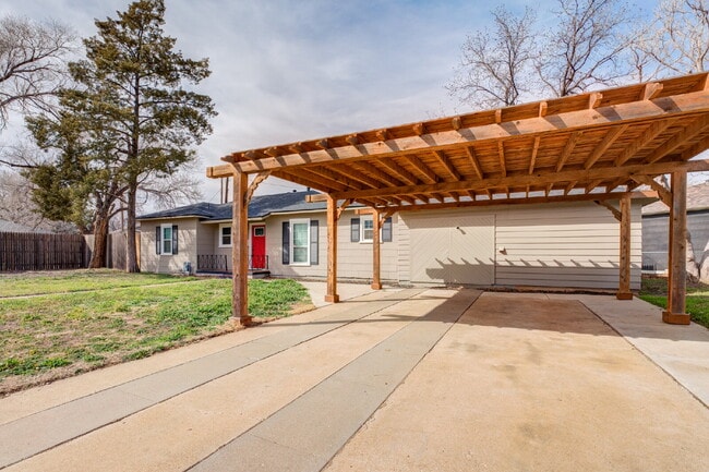 Building Photo - Tech Terrace Pre-lease!!