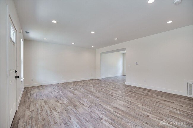 Building Photo - 4253 Pleasant View Ave