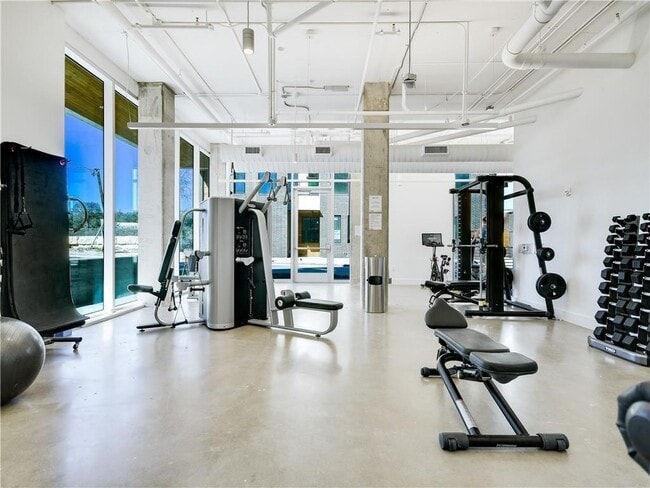 Building Photo - 900 S 1st St