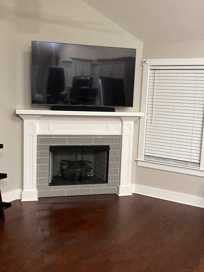 Building Photo - Home at last