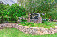 Building Photo - 2801 Chancellorsville Dr
