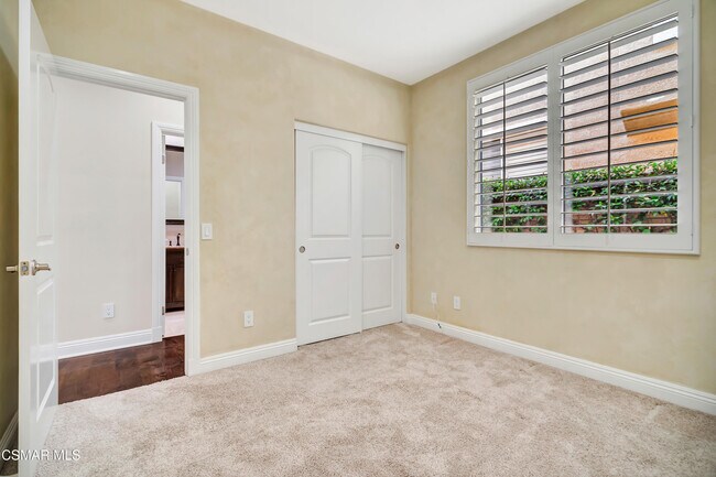 Building Photo - 3044 Ferncrest Pl