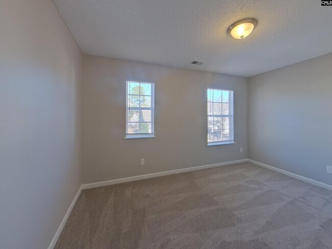 Building Photo - 2000 Lake Carolina Dr