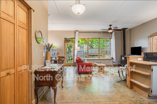 Building Photo - 226 Brickyard Rd