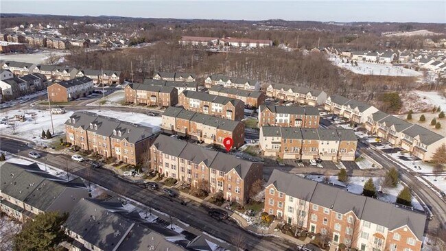 Building Photo - 620 Fairgate Drive