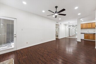 Building Photo - 10053 Westpark Dr