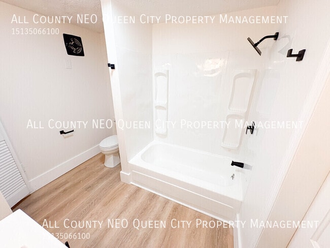 Building Photo - 2117 Sherer Ave