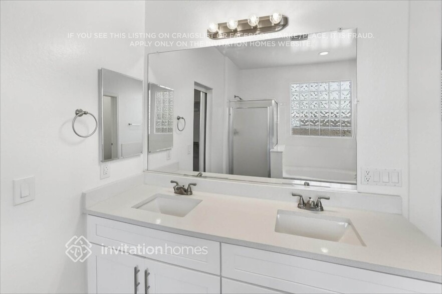 Building Photo - 16042 W Hualapai St