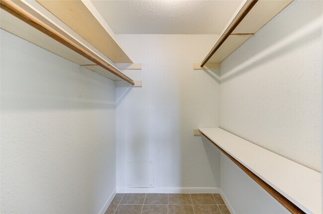 Building Photo - 6606 De Moss Dr