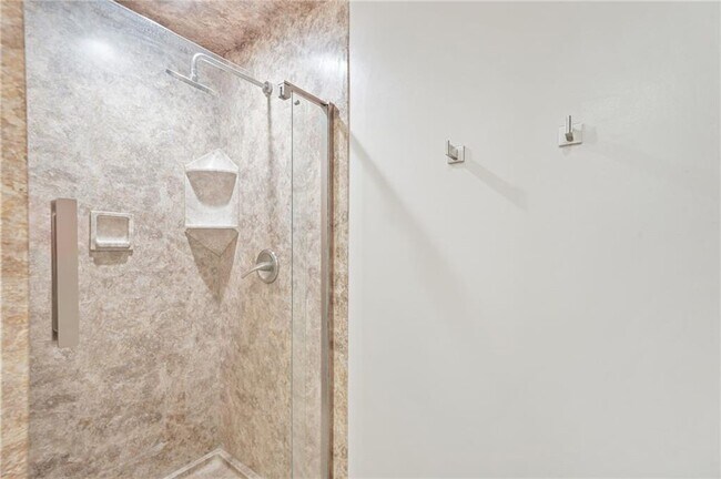 Building Photo - 390 17th St