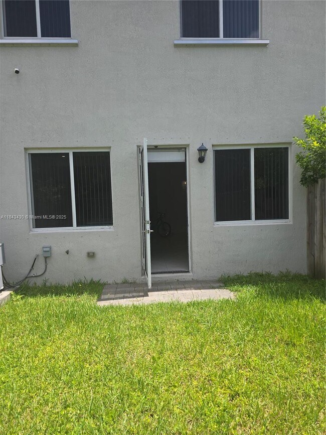 Building Photo - 1141 NW 208th Terrace