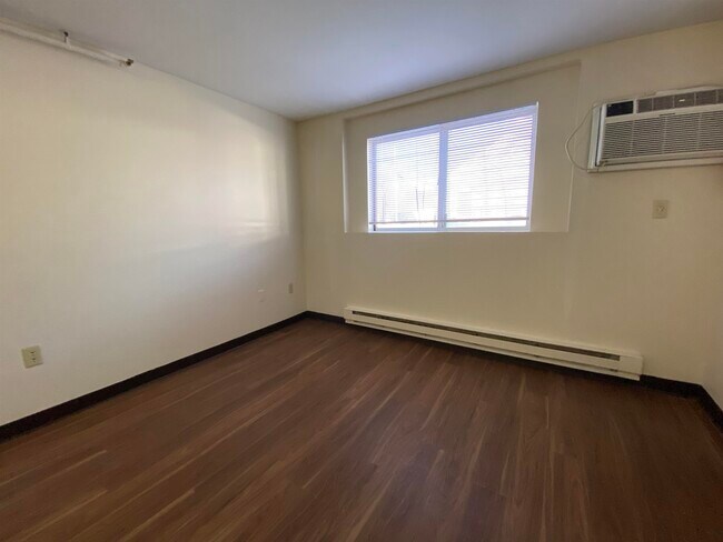 Building Photo - 93 West St