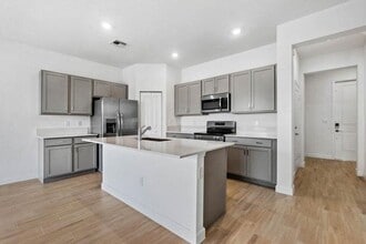 Building Photo - 4159 Lagoon Shore Dr