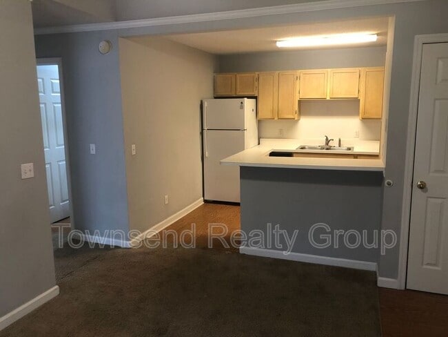 Building Photo - 1930 Gion St