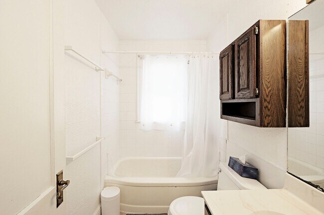 Building Photo - Pet-Friendly Home Near Meade Park, Firefly Restaurant, & Jbird Coffee