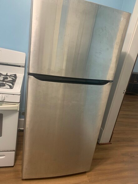 Building Photo - 2816 W Liberty St