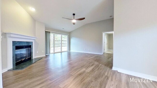 Building Photo - 7112 Key Pointe Dr