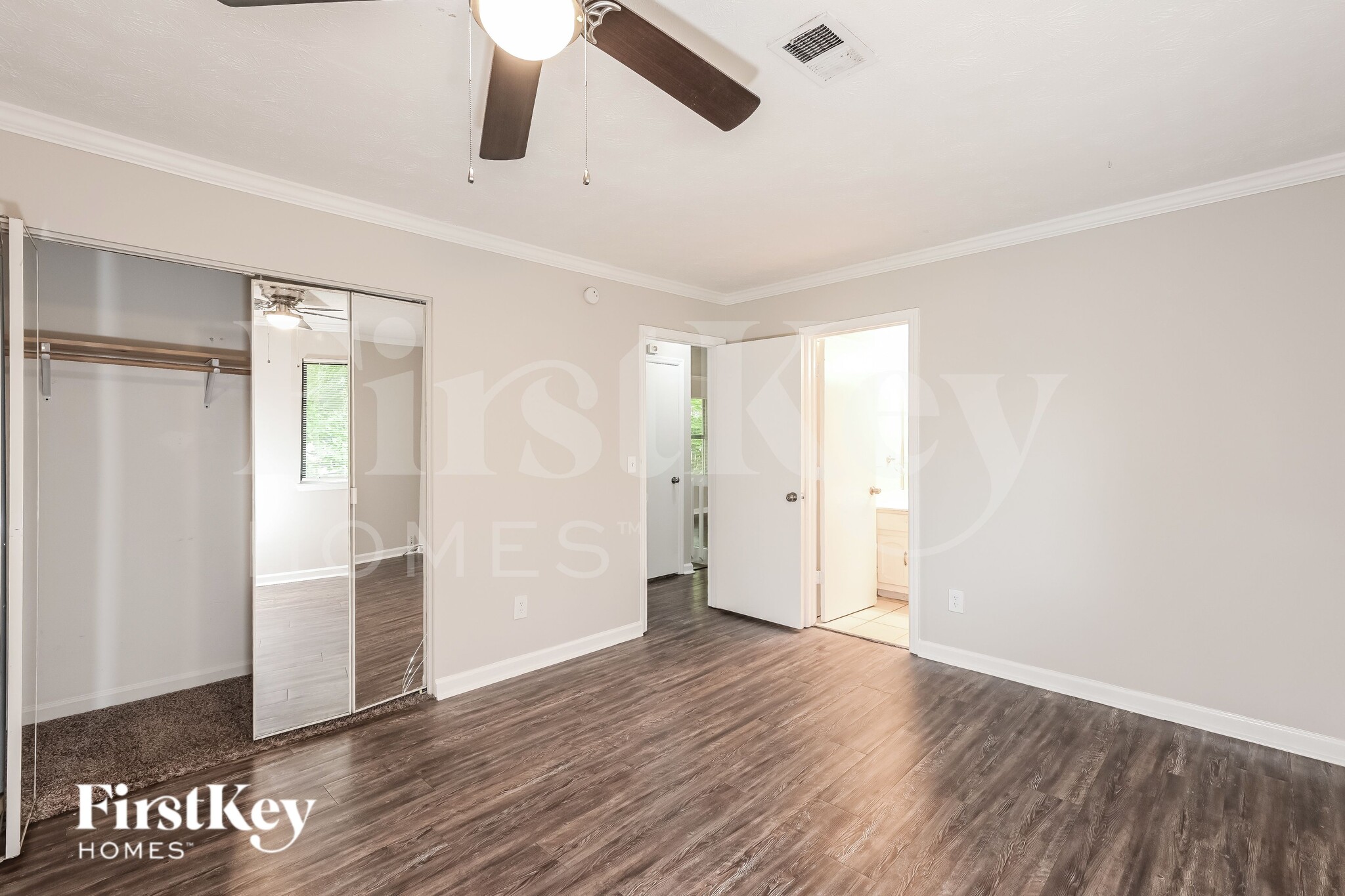 Building Photo - 652 Sunfield Dr NW