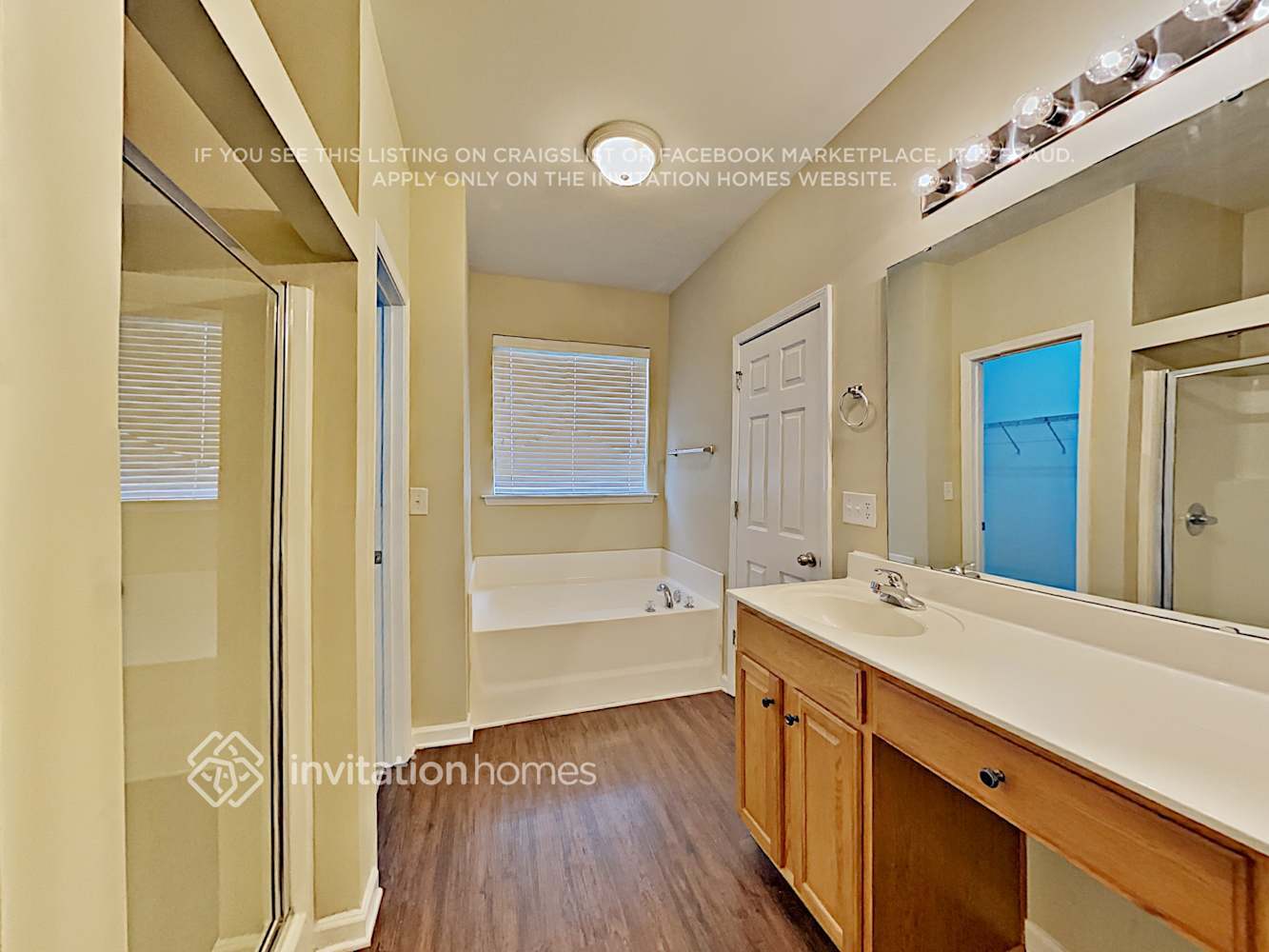 Building Photo - 5107 Abercromby St