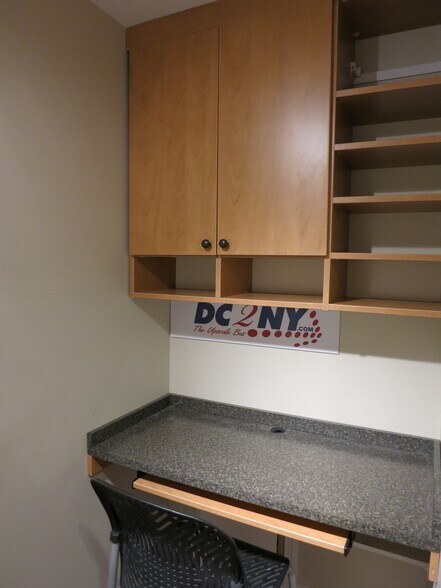 Building Photo - 1755 Q St NW