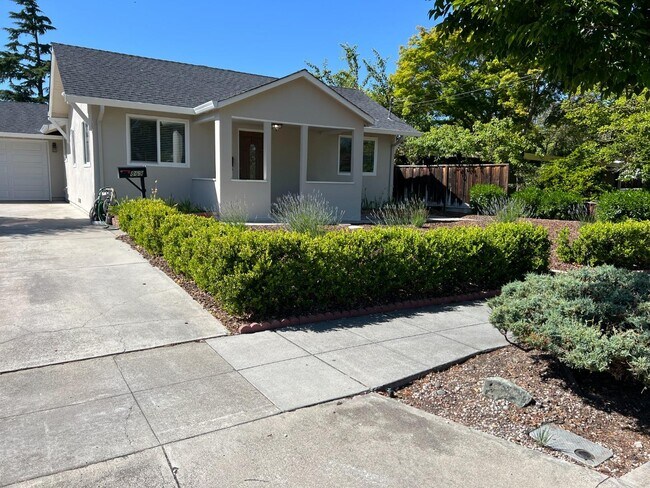 Primary Photo - 869 Loma Verde Ave