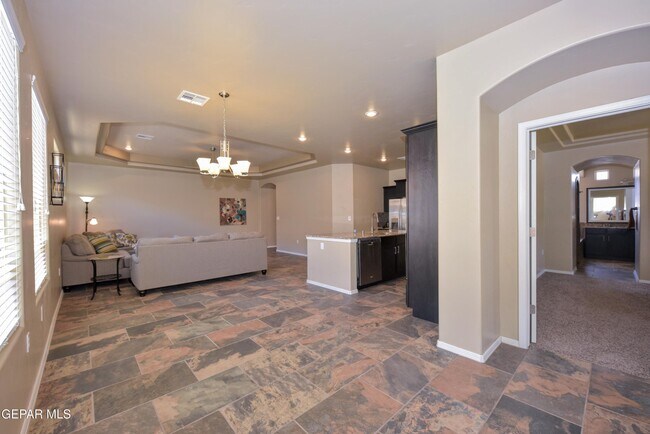 Building Photo - 270 Silver Hill