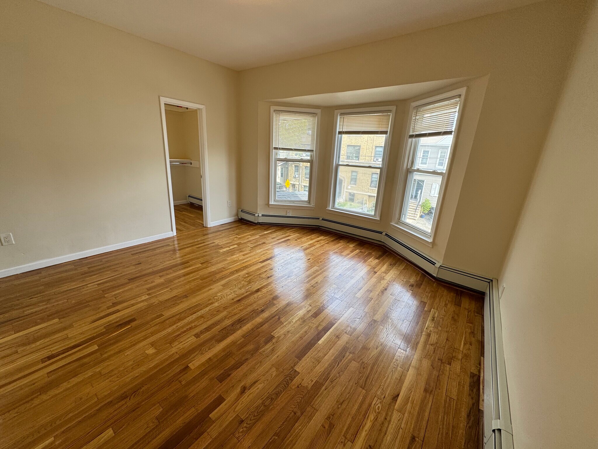 Building Photo - 37 Gautier Ave