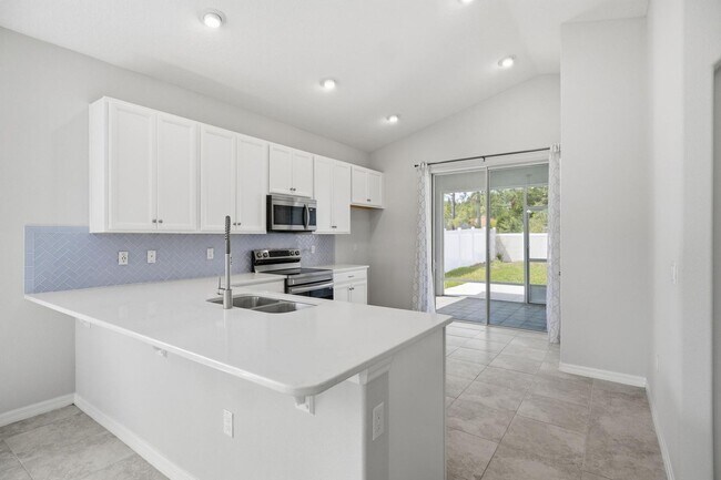 Building Photo - 55 Matanzas Lakes Dr
