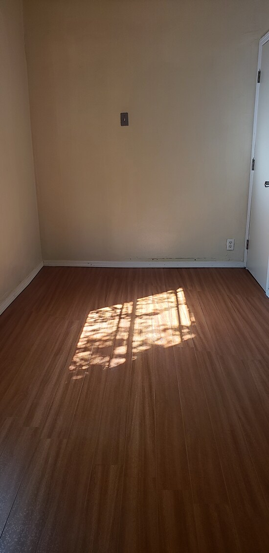 Building Photo - 1714 Glenoaks E Blvd