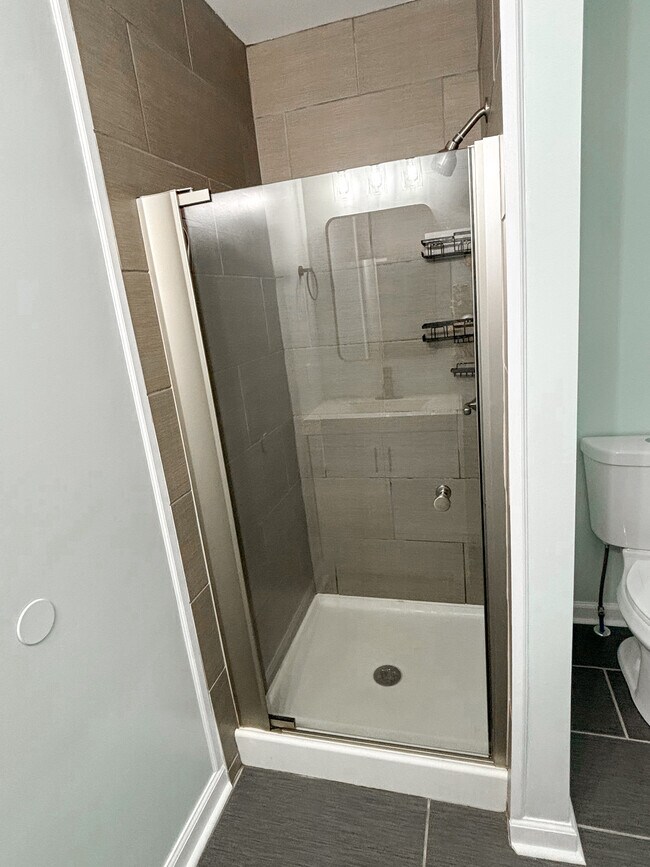 Building Photo - 10355 Bunting Rd