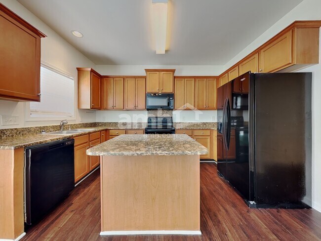 Building Photo - 4544 Fairport Ct