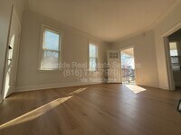 Building Photo - 1101 Dayton St SW