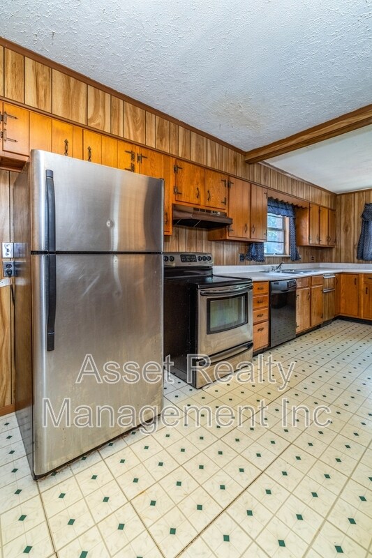 Building Photo - 102 Eastwood Dr