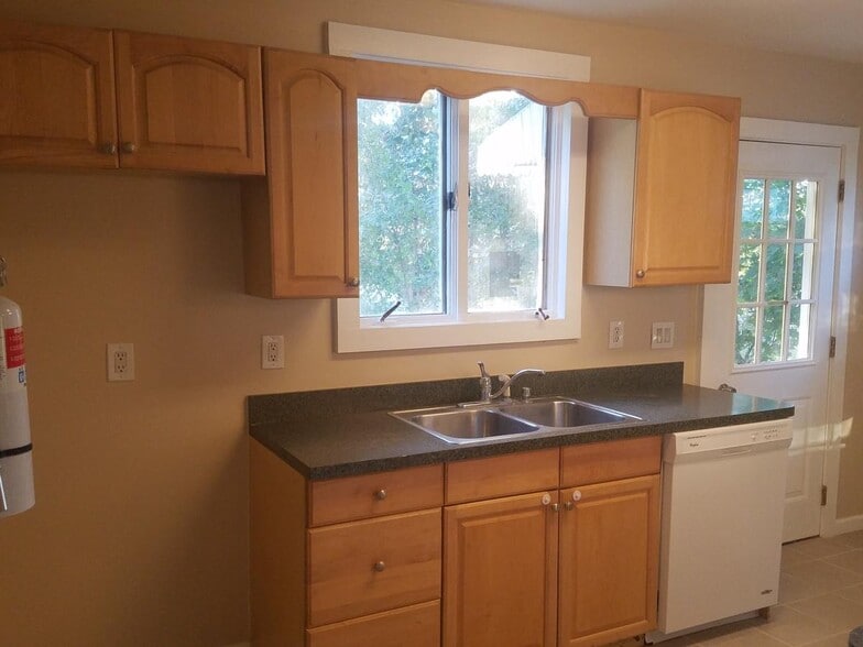 Kitchen - 145 Broad St