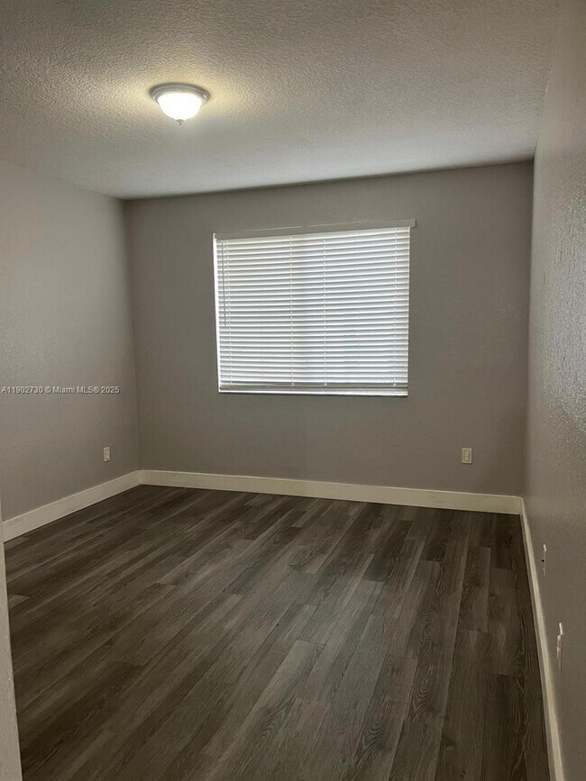 Building Photo - 11010 Legacy Dr