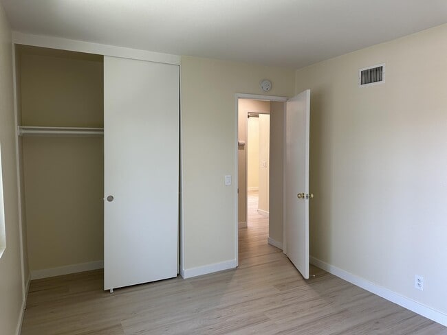 Building Photo - 306 Dolores Cir