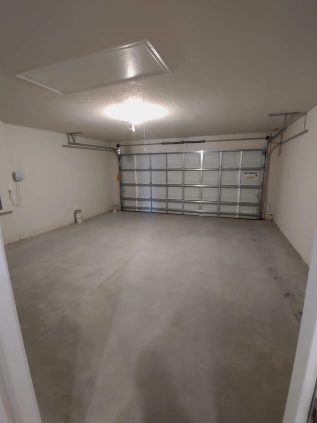 Building Photo - 809 Chestnut Dr