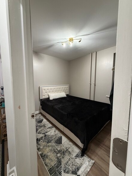 Building Photo - 2706 Bridge St