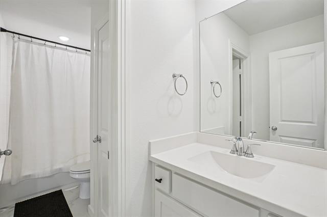 Building Photo - 422 Firecrest Ln