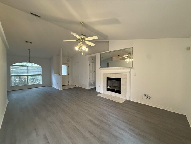 Building Photo - 2678 Hidden Estates Cir