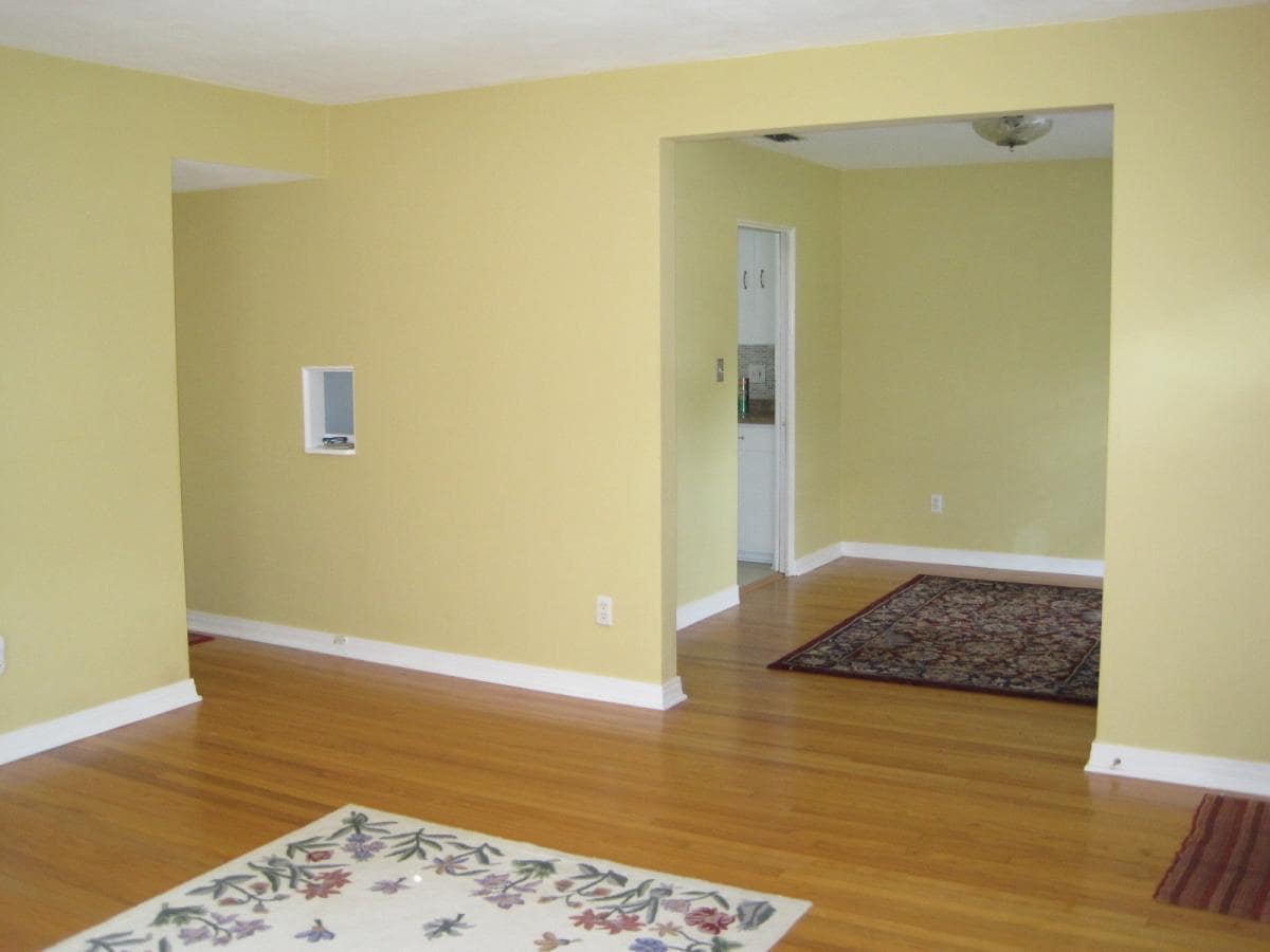 diningroom/phone nook - 612 Stetson St