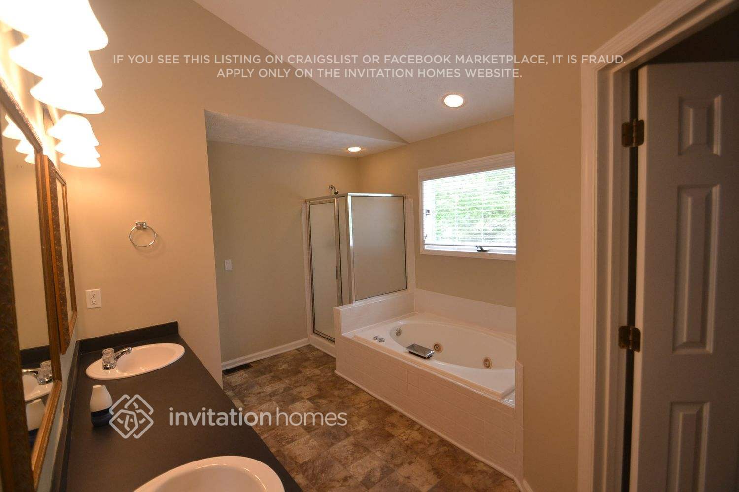 Building Photo - 495 Meadowfield Ct