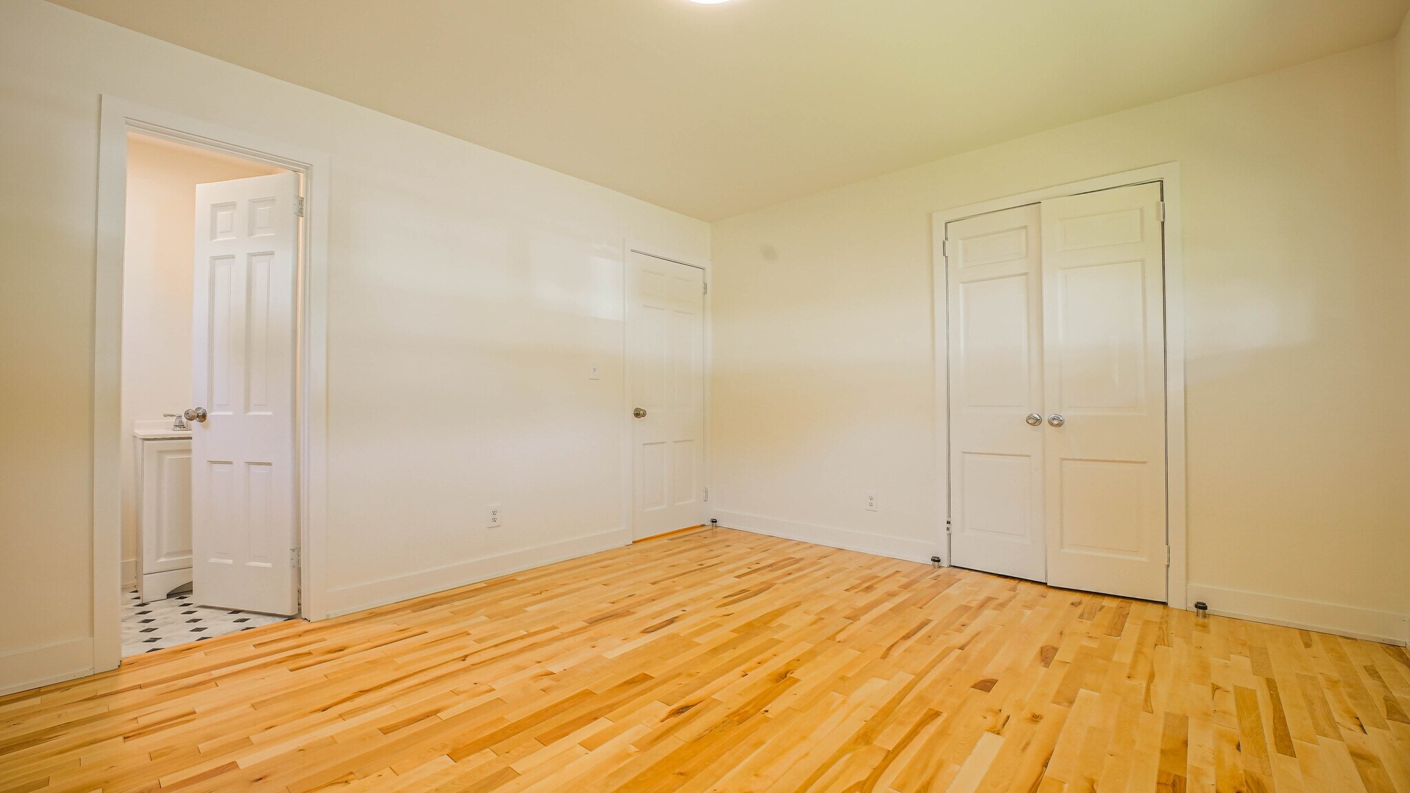 Building Photo - 25 Oakleaf Dr