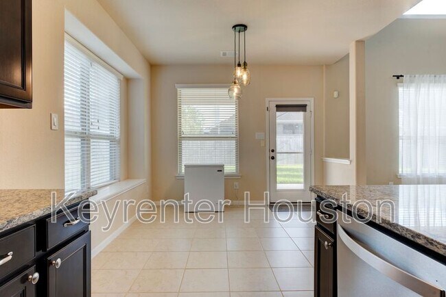Building Photo - 9722 Victoria Rose Ln