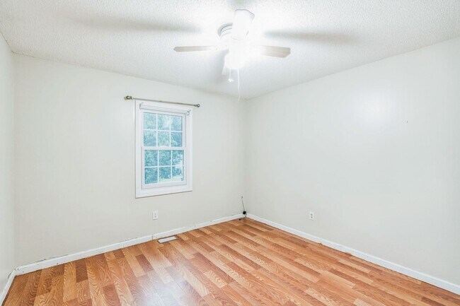 Building Photo - Charming 4BR House in Douglasville