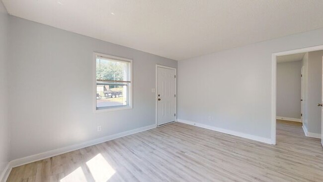 Building Photo - Two Bedroom 1 Bath Single Standing Rental ...