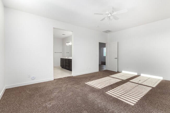 Building Photo - 2327 S Wycliff Cir