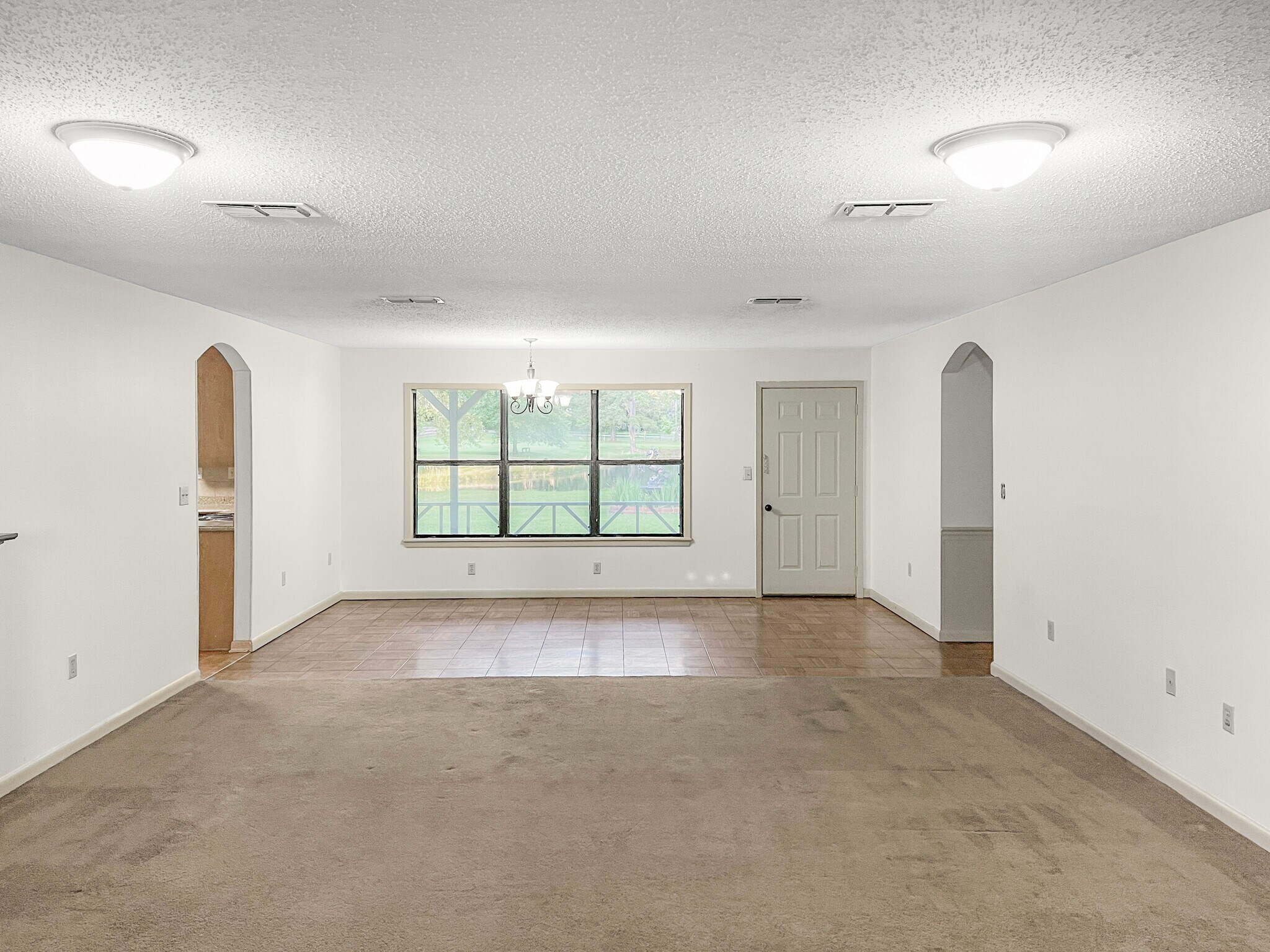 Building Photo - 1080 Pine Cone Ln